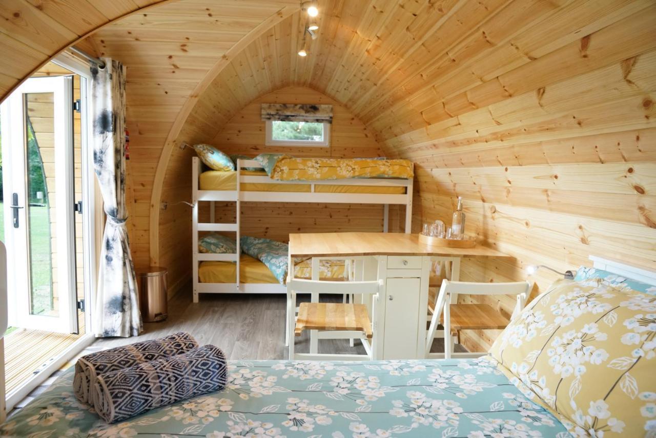 The Piggery Pod Hotel ซิททิงบอร์น ภายนอก รูปภาพ